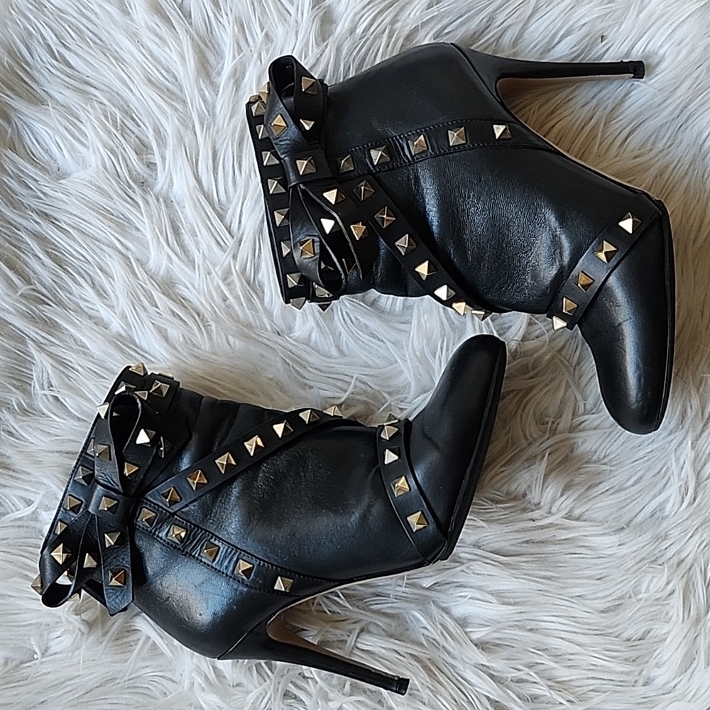 Valentino Garavani Rockstud Leather Booties